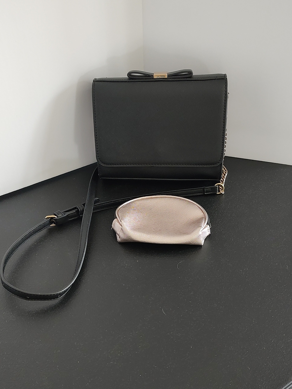 Miztigue Crossbody